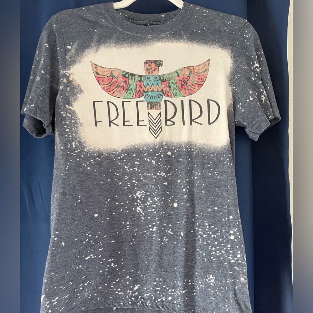 Graphic tee shirt